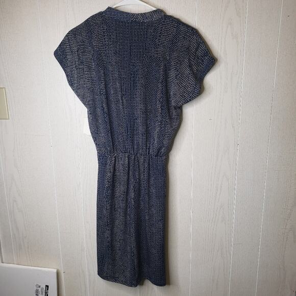 NWT H by Halston blue surplice short sleeve dress in abstract python sz small - Picture 9 of 10